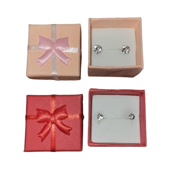Mommy and Me‎ Stud Earrings - Picture 1 of 1